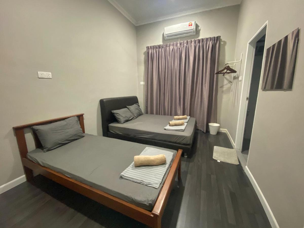 Shafickza Guesthouse Куала-Тренгану Экстерьер фото